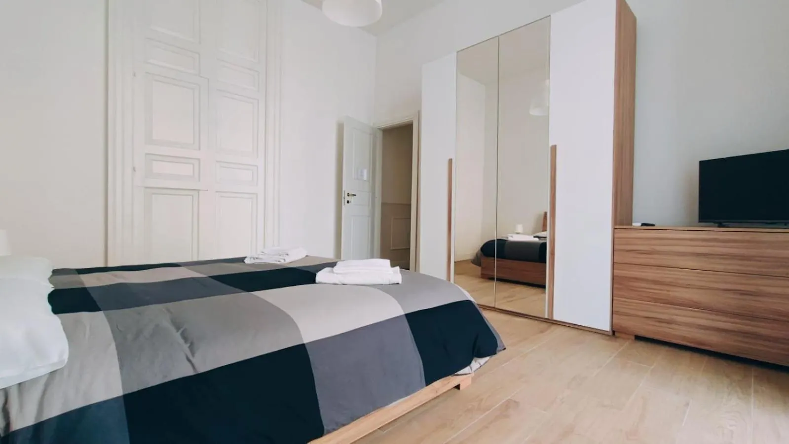 Duhome Apartment In The Heart Of Catania